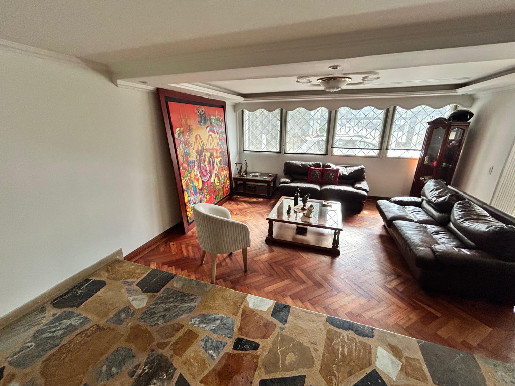 Casa en venta en Pasadena, Bogotá · foto 2 de 22