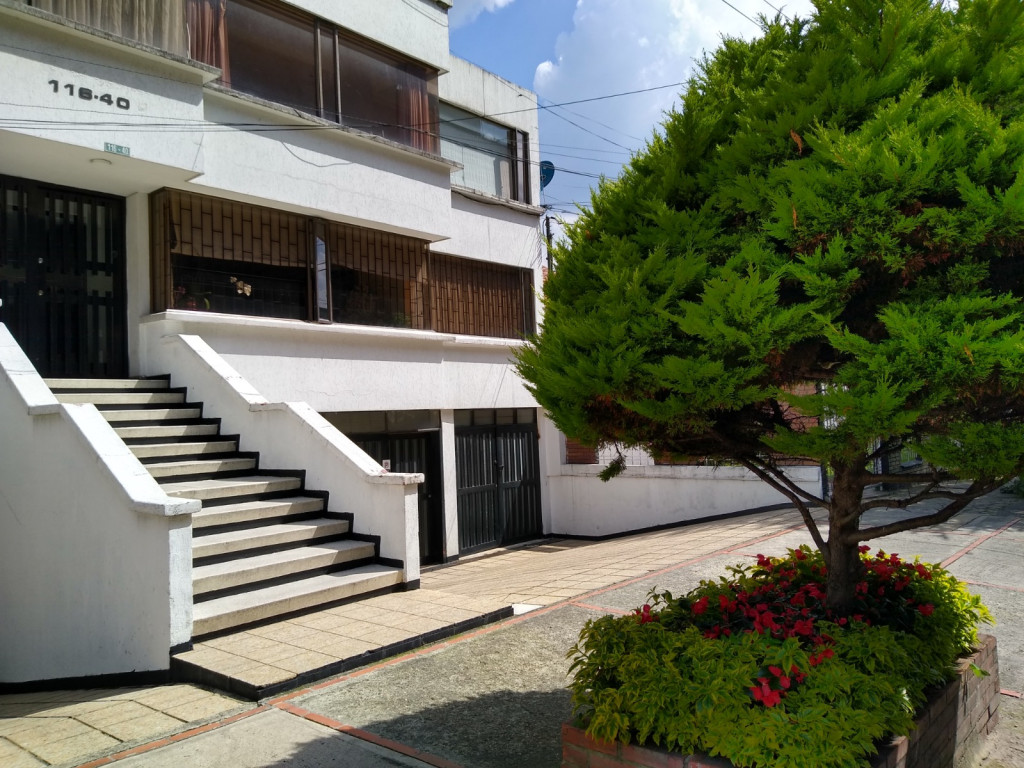 Apartamento en venta en Santa Barbara Occidental, Bogotá · foto 2 de 14