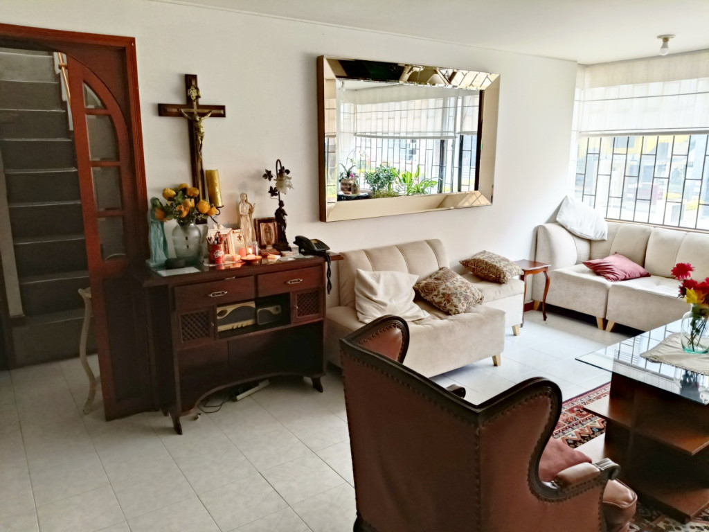 Apartamento en venta en Santa Barbara Occidental, Bogotá · foto 4 de 14