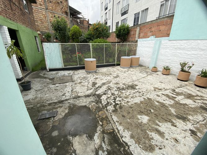 Casa de 4 alcobas en venta en Claret, Bogotá, 580 m² · foto 18 de 20