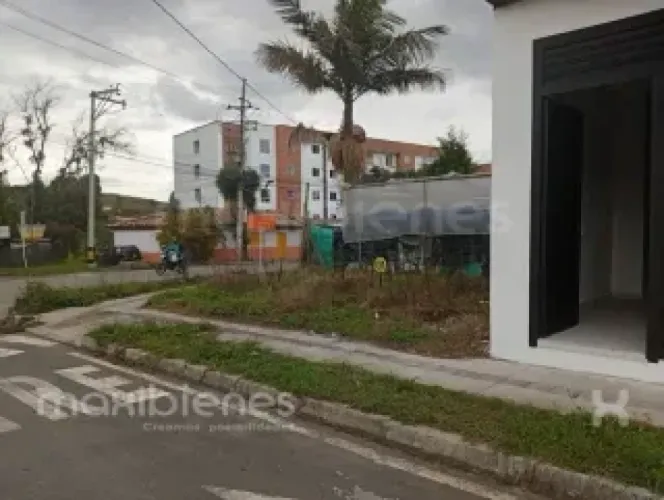 Local en arriendo en El Carmen De Viboral, El Carmen de Viboral, 67 m² · foto 2 de 9