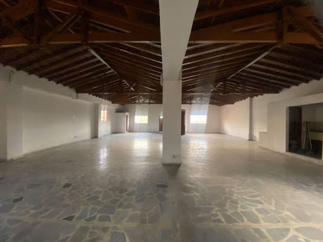 Bodega en arriendo en Caribe, Medellín, 270 m² · foto 4 de 6