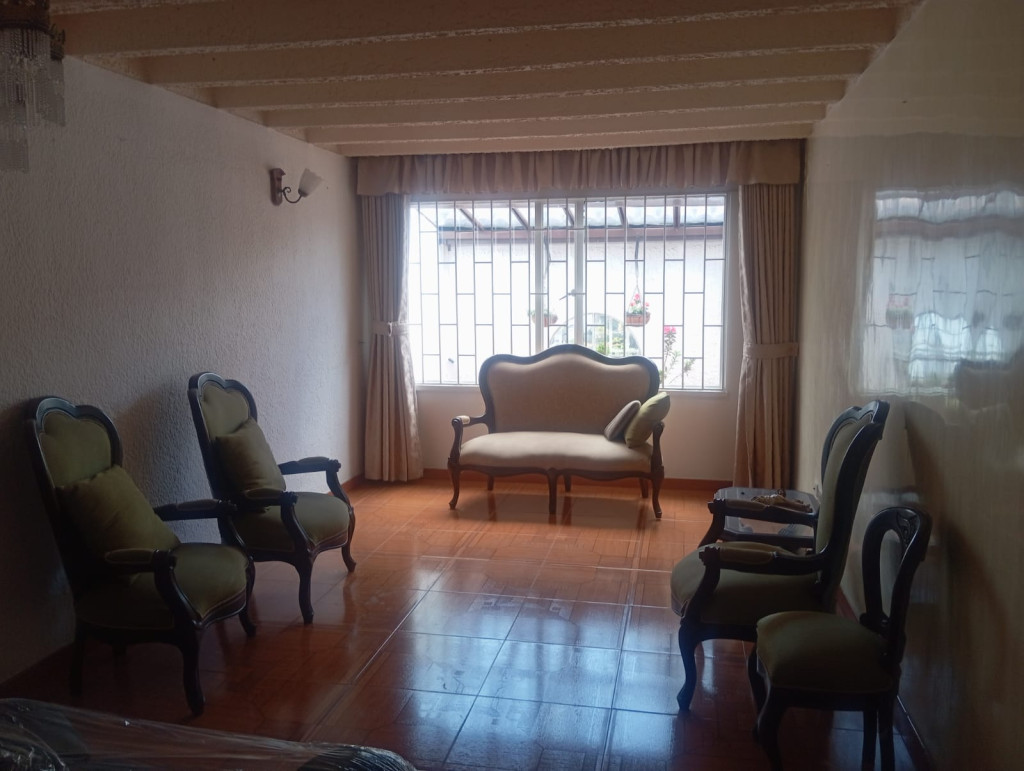 Casa en venta en Villa Del Prado, Bogotá · foto 2 de 15