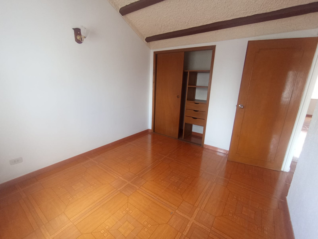 Casa en venta en Villa Del Prado, Bogotá · foto 10 de 15
