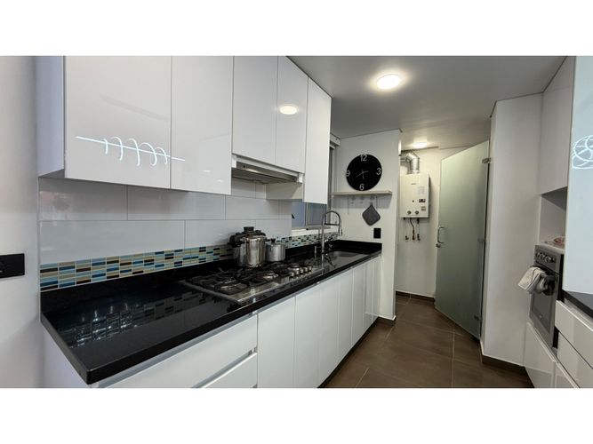 Apartamento de 3 alcobas en venta en Sotavento, Bogotá, 144 m² · foto 7 de 24