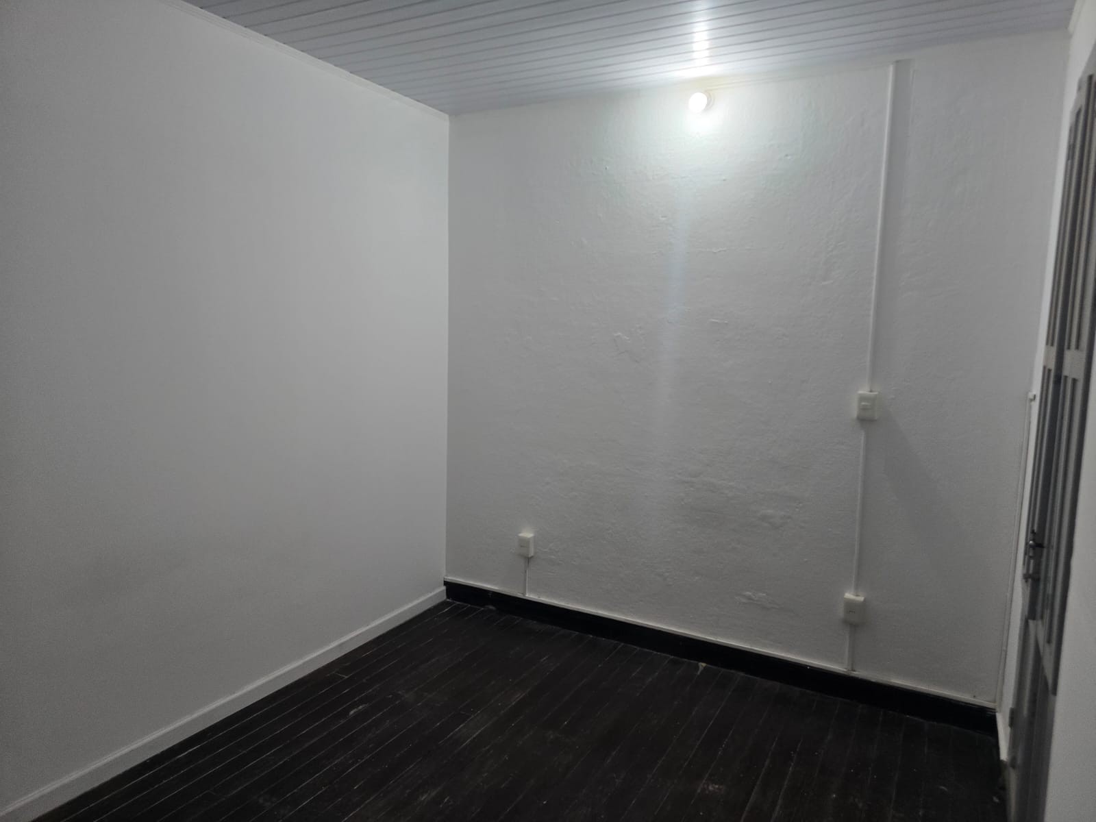 Alquiler Apartamento 2 Dormitorios en Av. Burgues Próx. Bv. Artigas · Foto 11