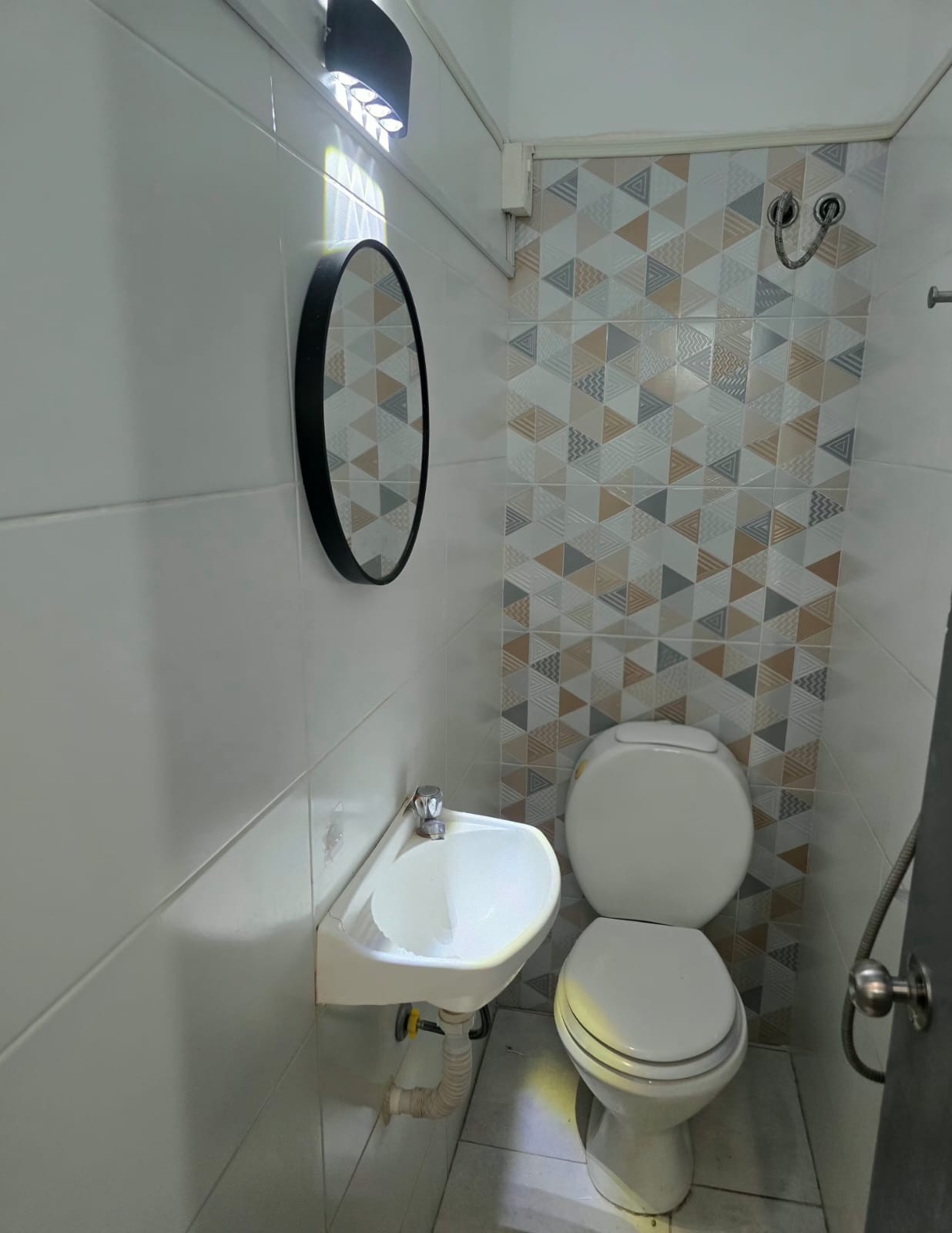 Alquiler Apartamento 2 Dormitorios en Av. Burgues Próx. Bv. Artigas · Foto 5