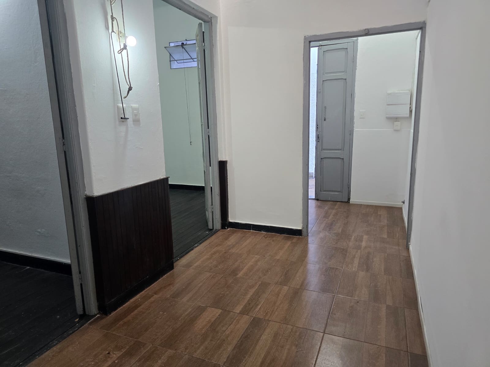Alquiler Apartamento 2 Dormitorios en Av. Burgues Próx. Bv. Artigas · Foto 2