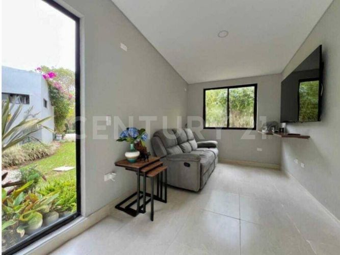 Casa de 3 alcobas en venta en La Macarena, Rionegro, 245 m² · foto 4 de 11