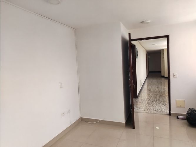 Oficina en arriendo en Granada, Cali, 126 m² · foto 5 de 14