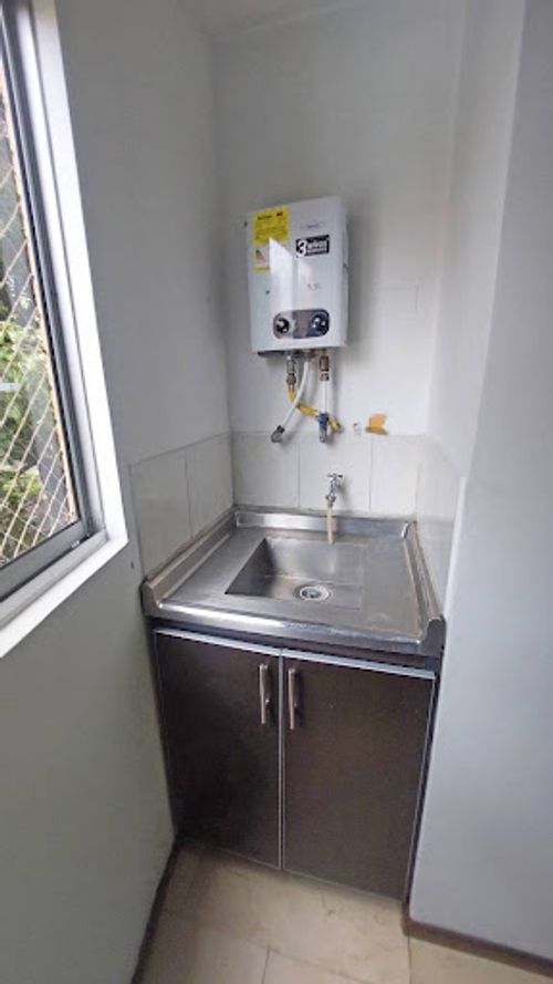 Apartamento de 3 alcobas en arriendo en Laureles, Medellín, 78 m² · foto 6 de 23
