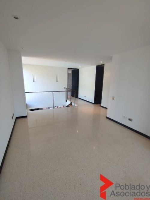 Apartamento de 3 alcobas en arriendo en San Lucas, Medellín, 180 m² · foto 7 de 20