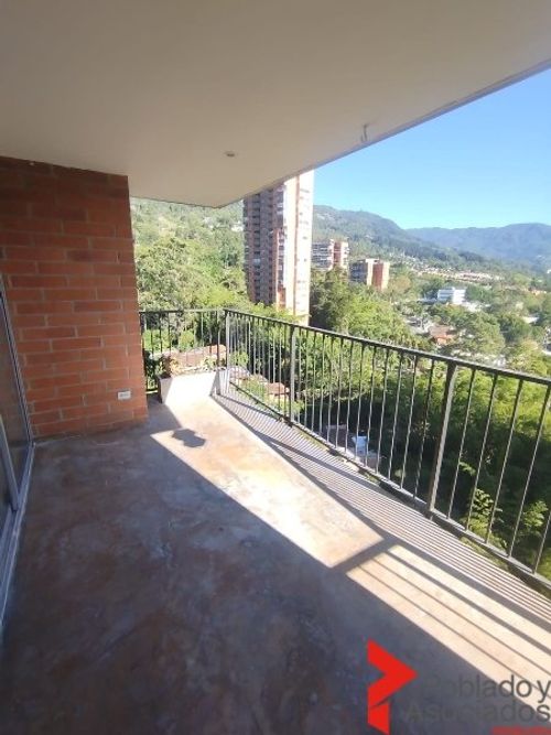Apartamento de 3 alcobas en arriendo en San Lucas, Medellín, 180 m² · foto 18 de 20