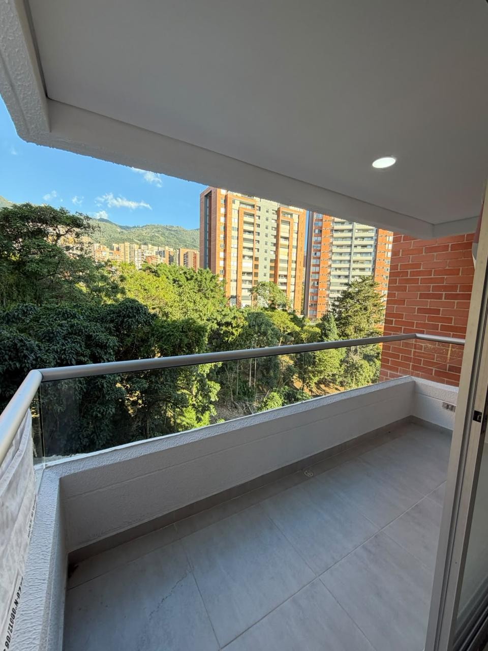 Apartment for rent in Cumbres, Envigado