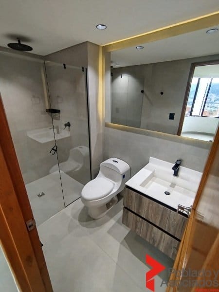 Apartamento en venta en El Poblado, Medellín · foto 20 de 24