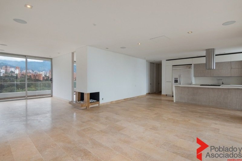 Apartamento en arriendo en El Poblado, Medellín · foto 4 de 21
