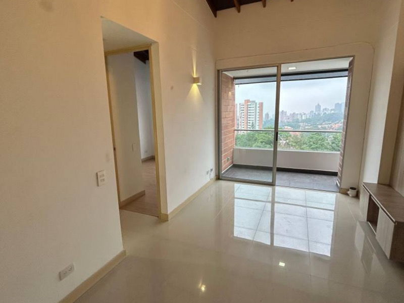 Apartamento en Arriendo en Loma del Esmeraldal, Envigado