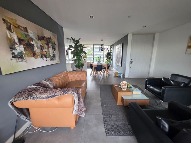 Casa de 3 alcobas en venta en El Poblado, Envigado, 151 m² · foto 3 de 12