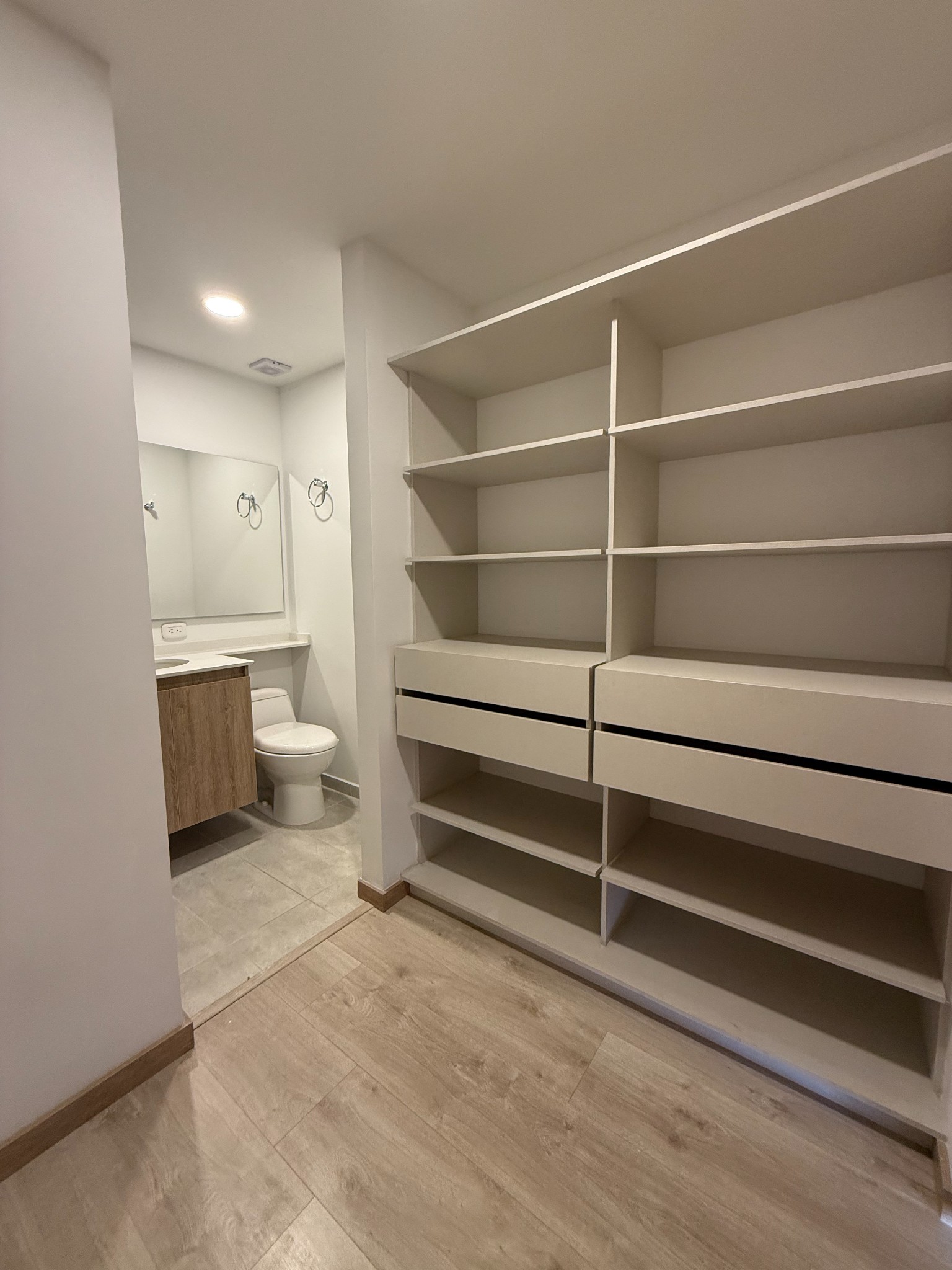 Apartamento en venta en Alto De Las Flores, Sabaneta · foto 18 de 24