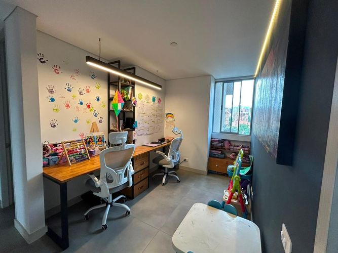 Casa de 3 alcobas en venta en El Poblado, Envigado, 161 m² · foto 4 de 8