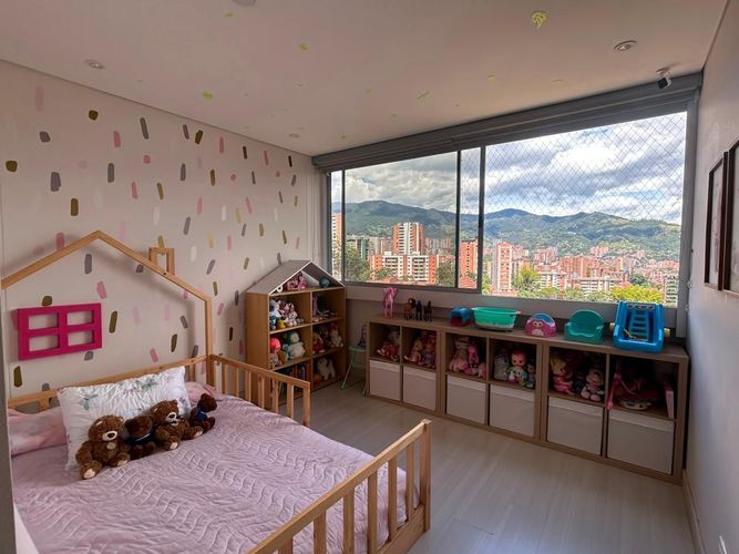 Casa de 3 alcobas en venta en El Poblado, Envigado, 161 m² · foto 6 de 8