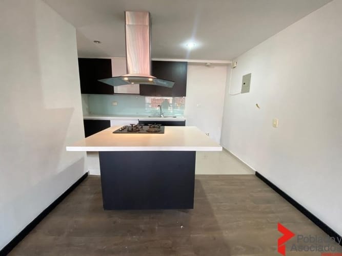 Apartamento de 3 alcobas en arriendo en Loma De Las Brujas, Envigado, 150 m² · foto 6 de 24
