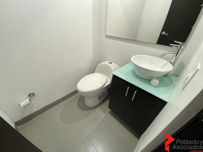 Apartamento de 3 alcobas en arriendo en Loma De Las Brujas, Envigado, 150 m² · foto 23 de 24