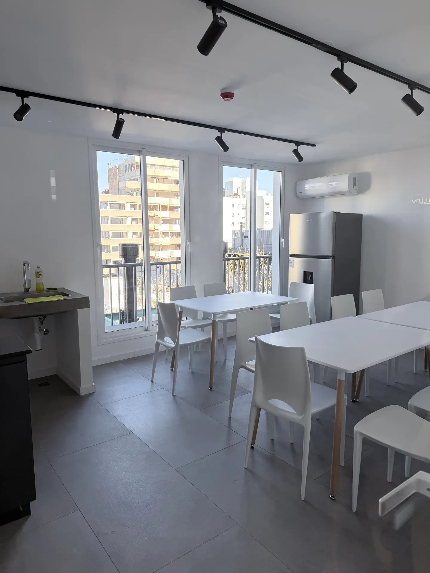 ALQUILER EN PUNTA CARRETAS A ESTRENAR, 1 DORMITORIO, TERRAZA CON PARRILLERO, GARAJE INCLUIDO, SUM, LAVADERO · Foto 10