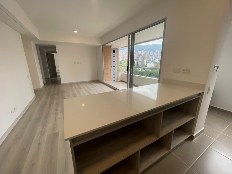 Apartamento en arriendo en Ciudad Del Río, Medellín · foto 7 de 21