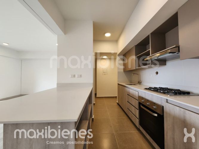 Apartamento de 3 alcobas en arriendo en Villa Carlota, Medellín, 145 m² · foto 2 de 21