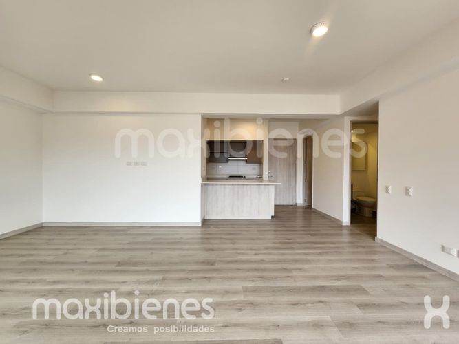 Apartamento de 3 alcobas en arriendo en Villa Carlota, Medellín, 145 m² · foto 3 de 21