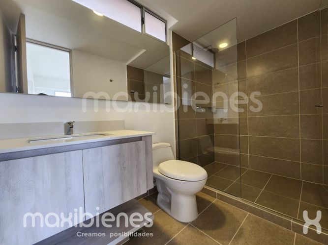 Apartamento de 3 alcobas en arriendo en Villa Carlota, Medellín, 145 m² · foto 20 de 21