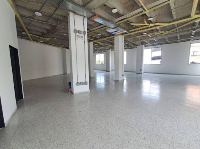 Local en arriendo en La Floresta, Medellín, 205 m² · foto 3 de 14