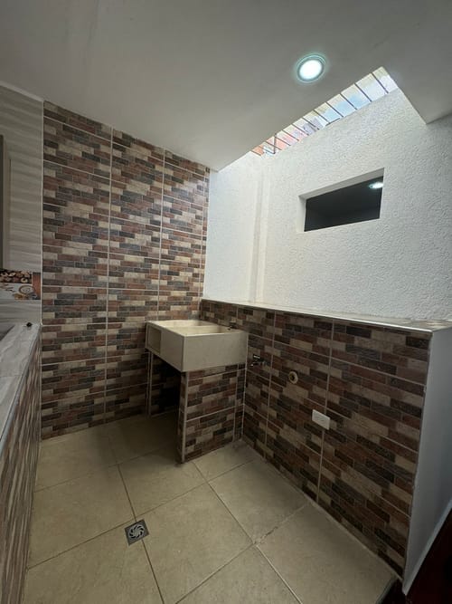 Casa de 10 alcobas en venta en El Jordan, Cali, 180 m² · foto 5 de 14