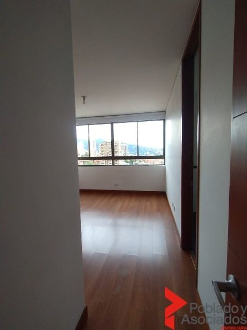 Apartamento de 3 alcobas en arriendo en Los Balsos, Medellín, 200 m² · foto 11 de 24