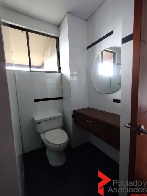 Apartamento de 3 alcobas en arriendo en Los Balsos, Medellín, 200 m² · foto 15 de 24