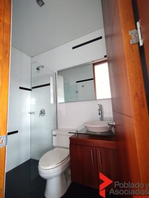 Apartamento de 3 alcobas en arriendo en Los Balsos, Medellín, 200 m² · foto 17 de 24