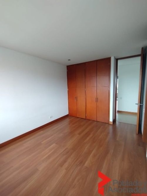 Apartamento de 3 alcobas en arriendo en Los Balsos, Medellín, 200 m² · foto 18 de 24