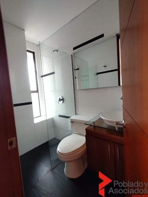 Apartamento de 3 alcobas en arriendo en Los Balsos, Medellín, 200 m² · foto 19 de 24