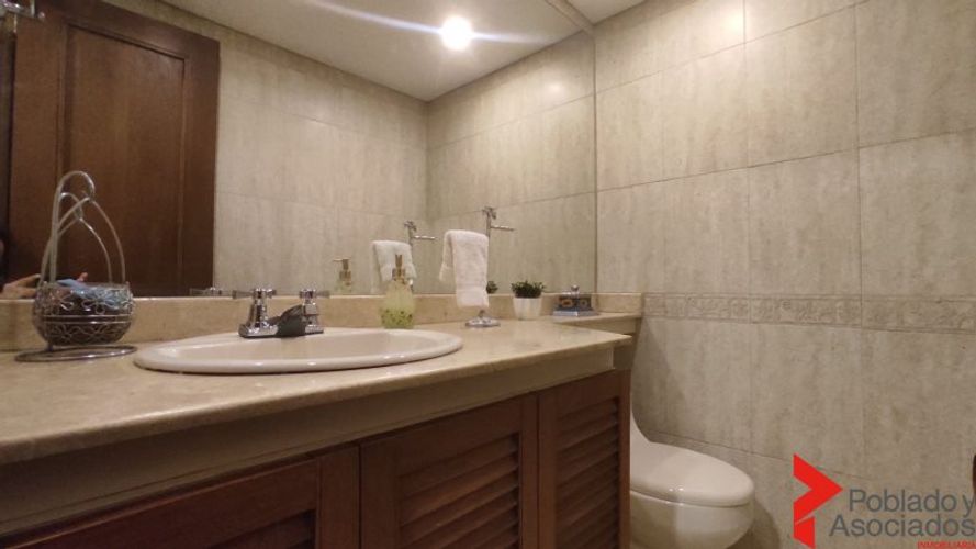 Apartamento de 3 alcobas en arriendo en Los Balsos, Medellín, 241 m² · foto 19 de 24