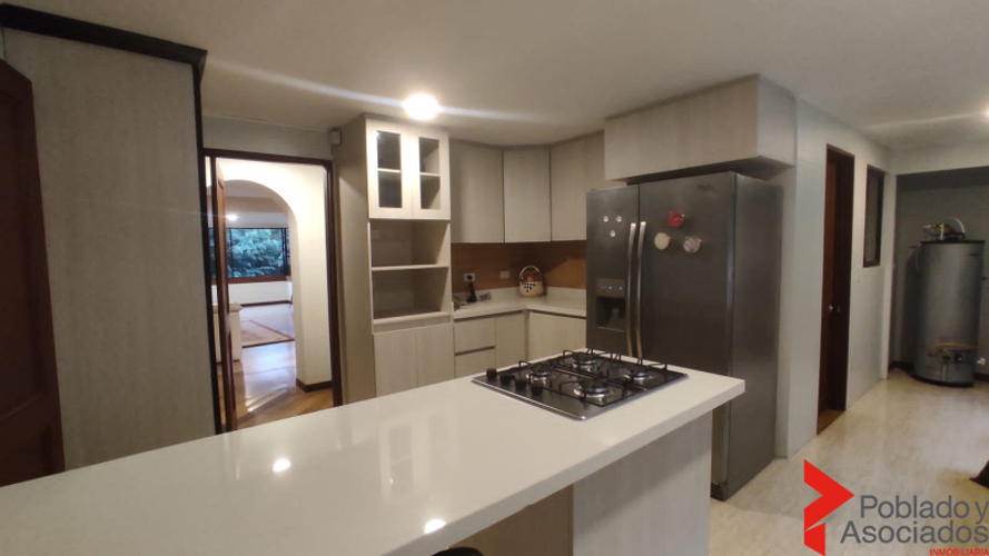Apartamento en venta en Los Balsos, Medellín · foto 2 de 24