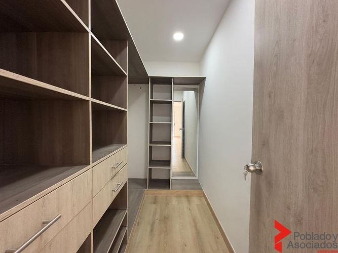 Casa de 3 alcobas en venta en El Salado, Envigado, 1680 m² · foto 5 de 10