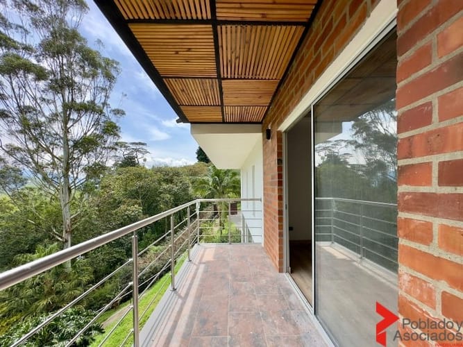 Casa de 3 alcobas en venta en El Salado, Envigado, 1680 m² · foto 7 de 10