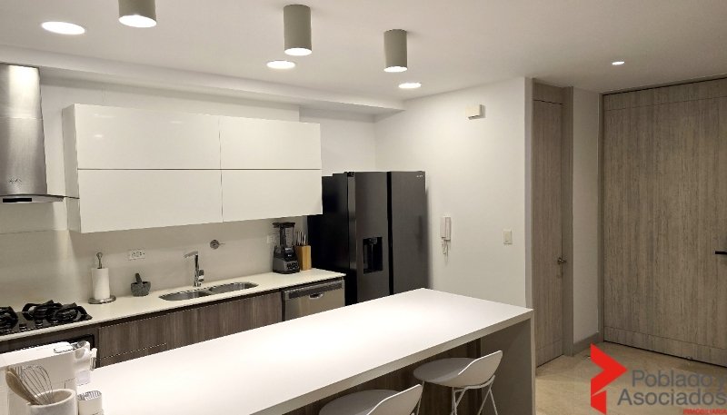 Apartamento en arriendo en El Poblado, Medellín · foto 4 de 24