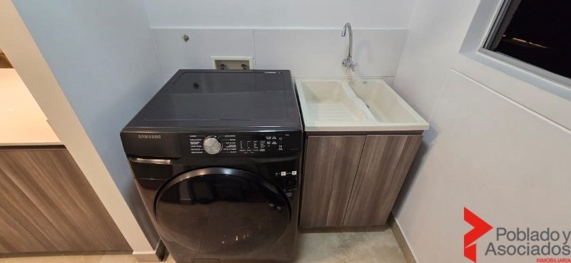 Apartamento en arriendo en El Poblado, Medellín · foto 18 de 24