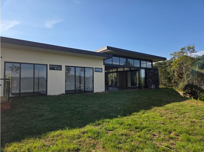 Casa de 4 alcobas en venta en Pantanillo, Rionegro, 405 m² · foto 2 de 24