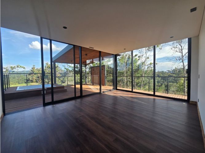 Casa de 4 alcobas en venta en Pantanillo, Rionegro, 405 m² · foto 8 de 24