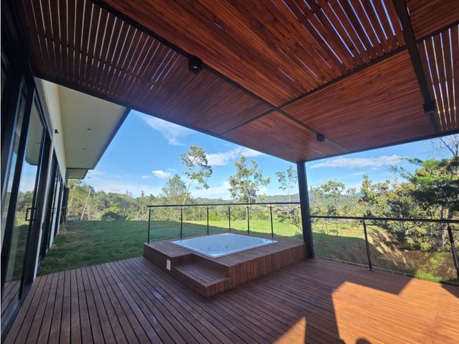 Casa de 4 alcobas en venta en Pantanillo, Rionegro, 405 m² · foto 21 de 24
