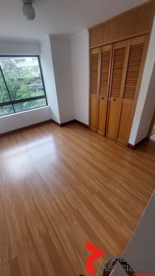 Apartamento de 3 alcobas en arriendo en Los Balsos, Medellín, 200 m² · foto 7 de 24