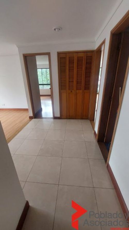 Apartamento de 3 alcobas en arriendo en Los Balsos, Medellín, 200 m² · foto 13 de 24
